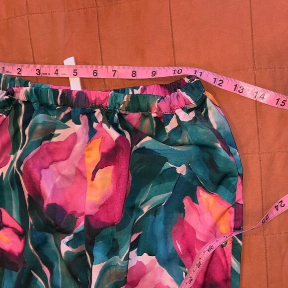 Fabletics Floral High Rise Wide Leg. Women's Pants Size Medium - Picture 8 of 10